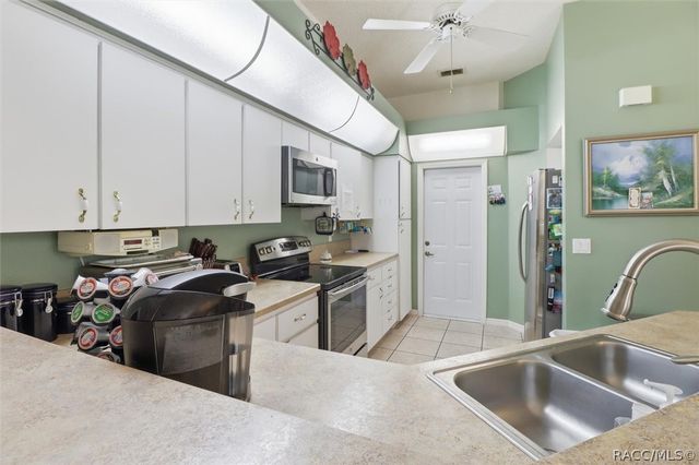 374 N Turkey Pine Loop, Lecanto, FL 34461