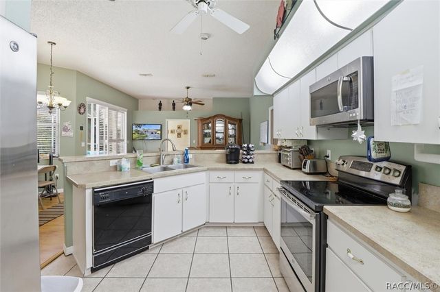 374 N Turkey Pine Loop, Lecanto, FL 34461