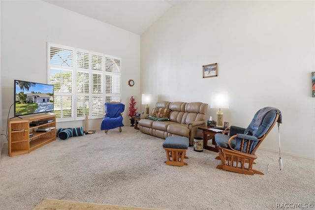 374 N Turkey Pine Loop, Lecanto, FL 34461
