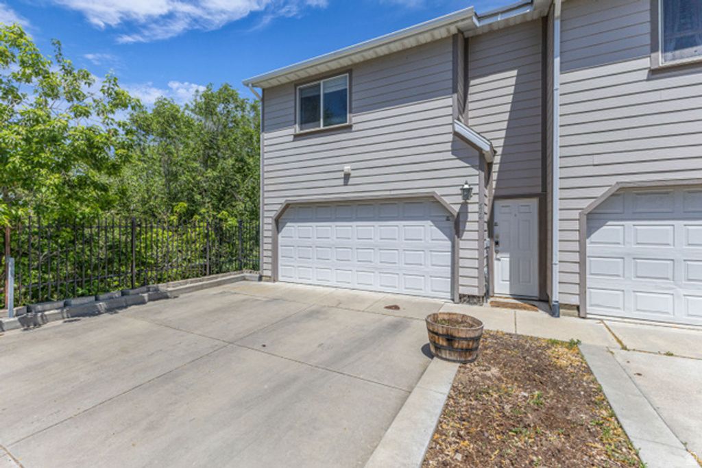 564 SELLWOOD CT, Ogden, UT 84401 — photo 2