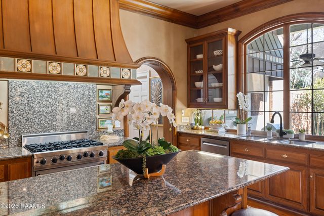 108 Kings Walk, Lafayette, LA 70503