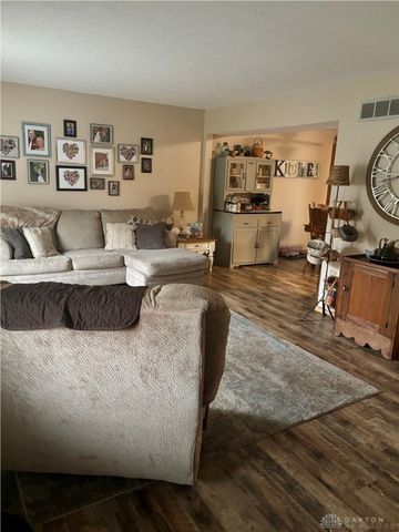 83 Elkins Lane, Springboro, OH 45066