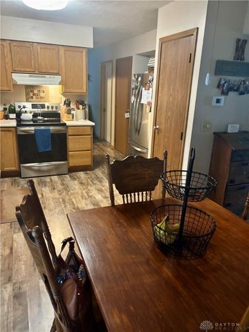 83 Elkins Lane, Springboro, OH 45066