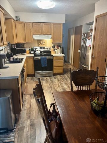 83 Elkins Lane, Springboro, OH 45066