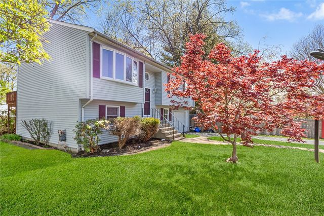 1 Jared Court, North Providence, RI 02911