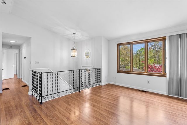 1 Jared Court, North Providence, RI 02911