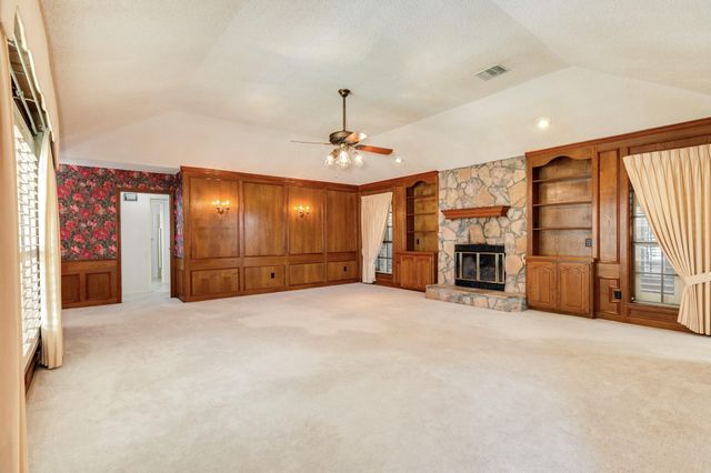 712 Browning Street, Angleton, TX 77515
