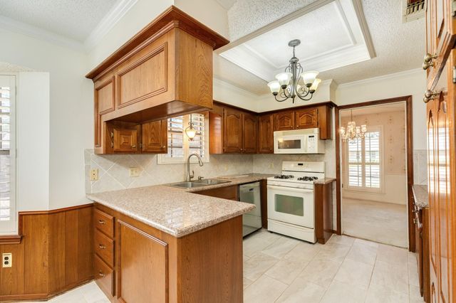 712 Browning Street, Angleton, TX 77515