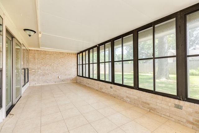 712 Browning Street, Angleton, TX 77515