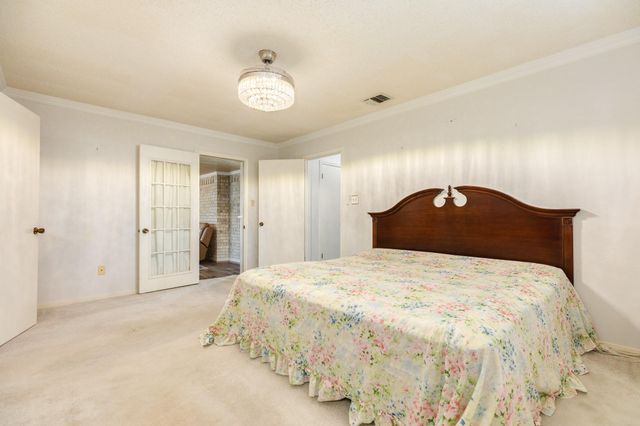 712 Browning Street, Angleton, TX 77515