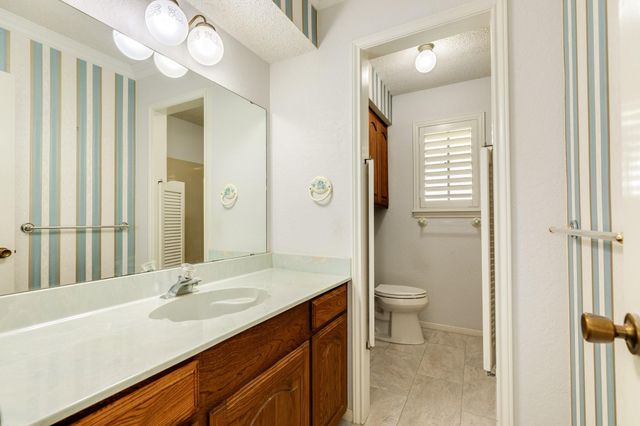712 Browning Street, Angleton, TX 77515