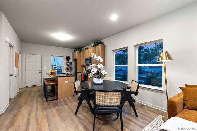 20498 Van Antwerp Street 23, Harper Woods, MI 48225