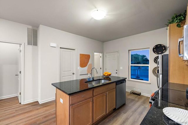 20498 Van Antwerp Street 23, Harper Woods, MI 48225