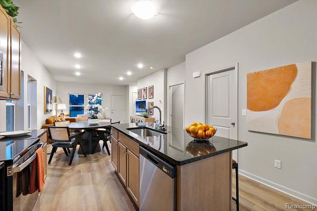 20498 Van Antwerp Street 23, Harper Woods, MI 48225