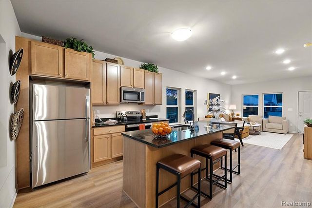 20498 Van Antwerp Street 23, Harper Woods, MI 48225