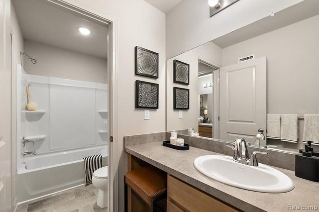 20498 Van Antwerp Street 23, Harper Woods, MI 48225