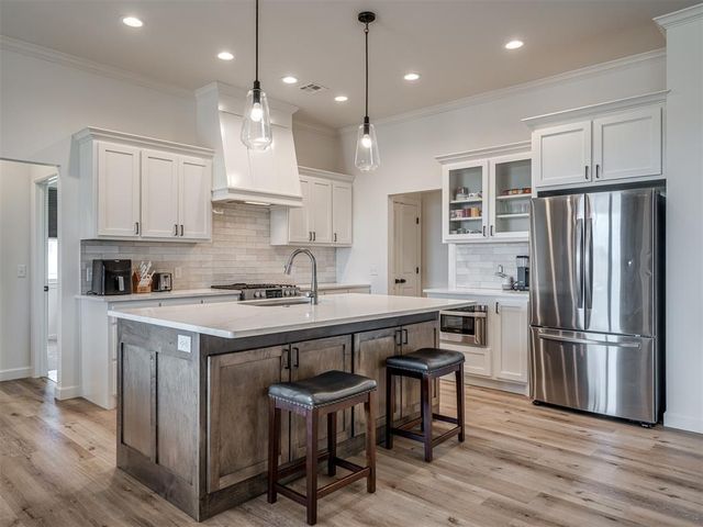 2640 Sunset Court, Guthrie, OK 73044