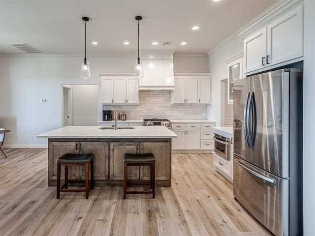 2640 Sunset Court, Guthrie, OK 73044