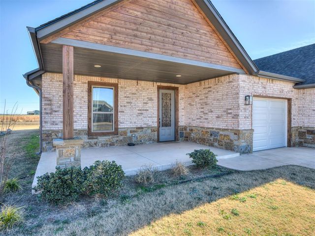 2640 Sunset Court, Guthrie, OK 73044