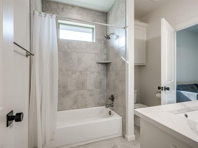 2640 Sunset Court, Guthrie, OK 73044