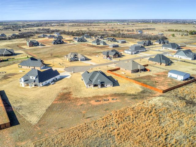 2640 Sunset Court, Guthrie, OK 73044