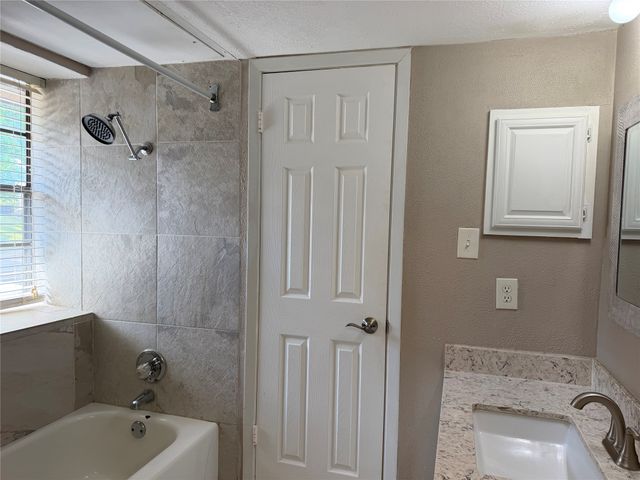 230 Henry M Chandler Drive, Rockwall, TX 75032