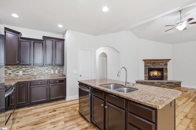 75 Rising Meadow Lane, Taylors, SC 29687