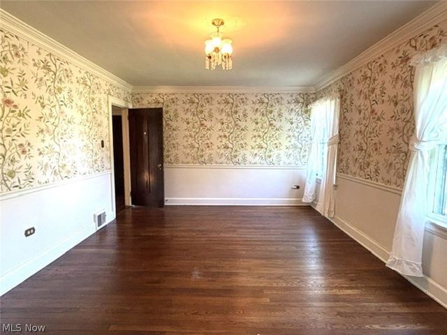 950 Merriman Road, Akron, OH 44303