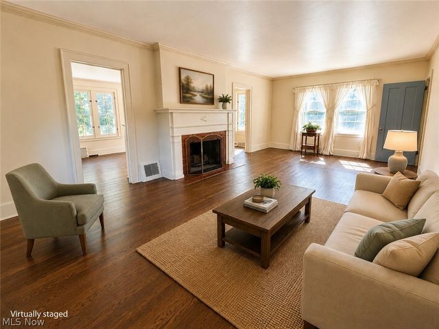 950 Merriman Road, Akron, OH 44303