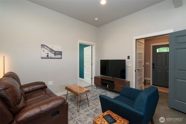 1117 Walker Street, Port Angeles, WA 98363