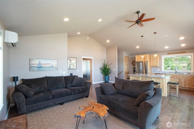 1117 Walker Street, Port Angeles, WA 98363