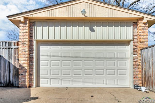 1800 Cardinal St, Longview, TX 75601