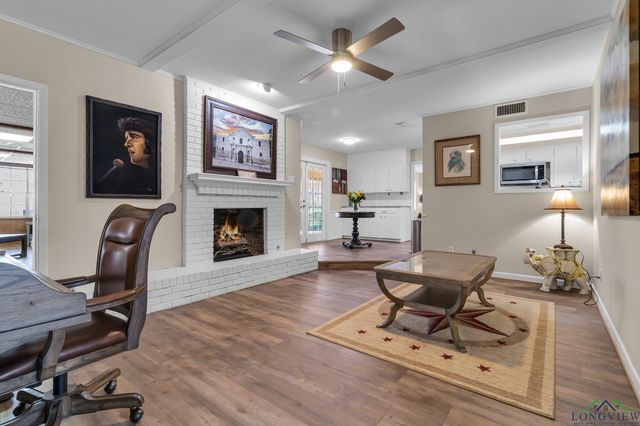 1800 Cardinal St, Longview, TX 75601