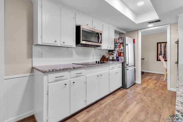 1800 Cardinal St, Longview, TX 75601