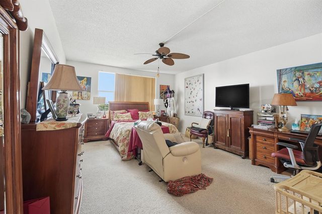 3800 Hillcrest Drive 1219, Hollywood, FL 33021