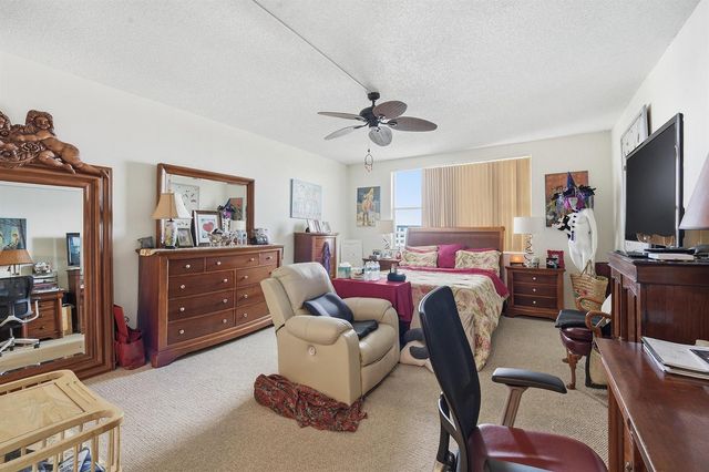 3800 Hillcrest Drive 1219, Hollywood, FL 33021