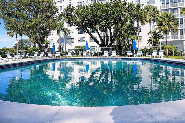 3800 Hillcrest Drive 1219, Hollywood, FL 33021