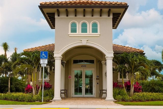 3800 Hillcrest Drive 1219, Hollywood, FL 33021
