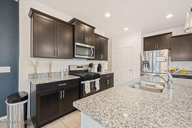 11295 S Weismann Drive, Vail, AZ 85641