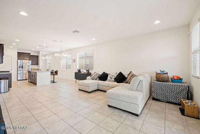 11295 S Weismann Drive, Vail, AZ 85641