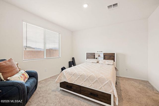 11295 S Weismann Drive, Vail, AZ 85641