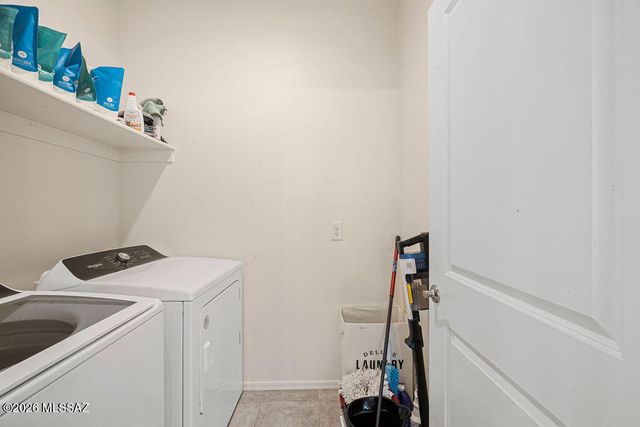 11295 S Weismann Drive, Vail, AZ 85641