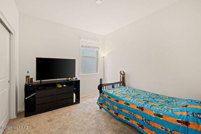 11295 S Weismann Drive, Vail, AZ 85641