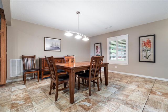139 Holiday Island Drive, Holiday Island, AR 72631