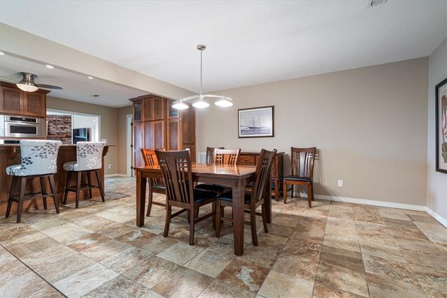 139 Holiday Island Drive, Holiday Island, AR 72631