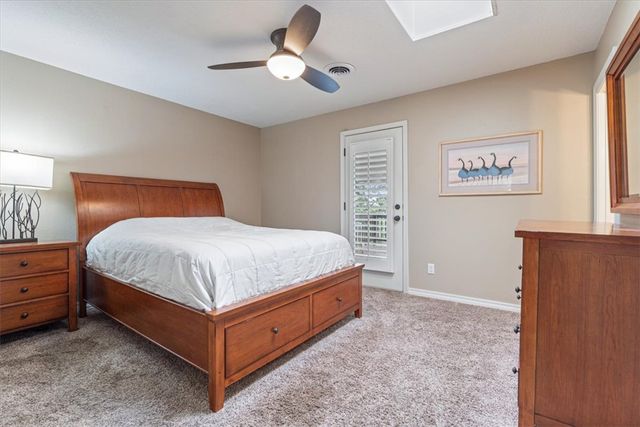139 Holiday Island Drive, Holiday Island, AR 72631