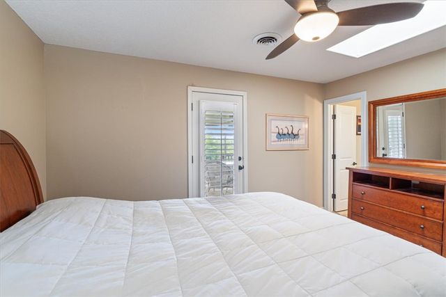 139 Holiday Island Drive, Holiday Island, AR 72631