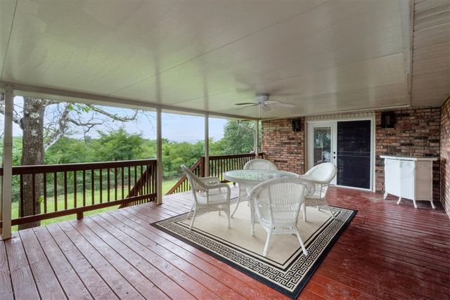 139 Holiday Island Drive, Holiday Island, AR 72631