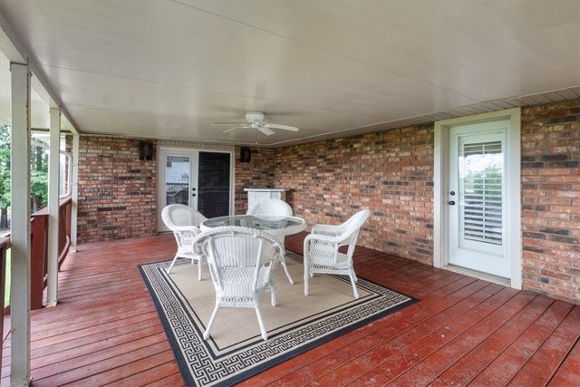 139 Holiday Island Drive, Holiday Island, AR 72631