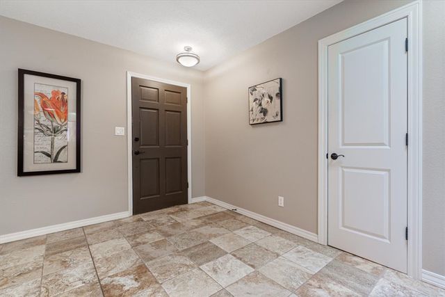 139 Holiday Island Drive, Holiday Island, AR 72631